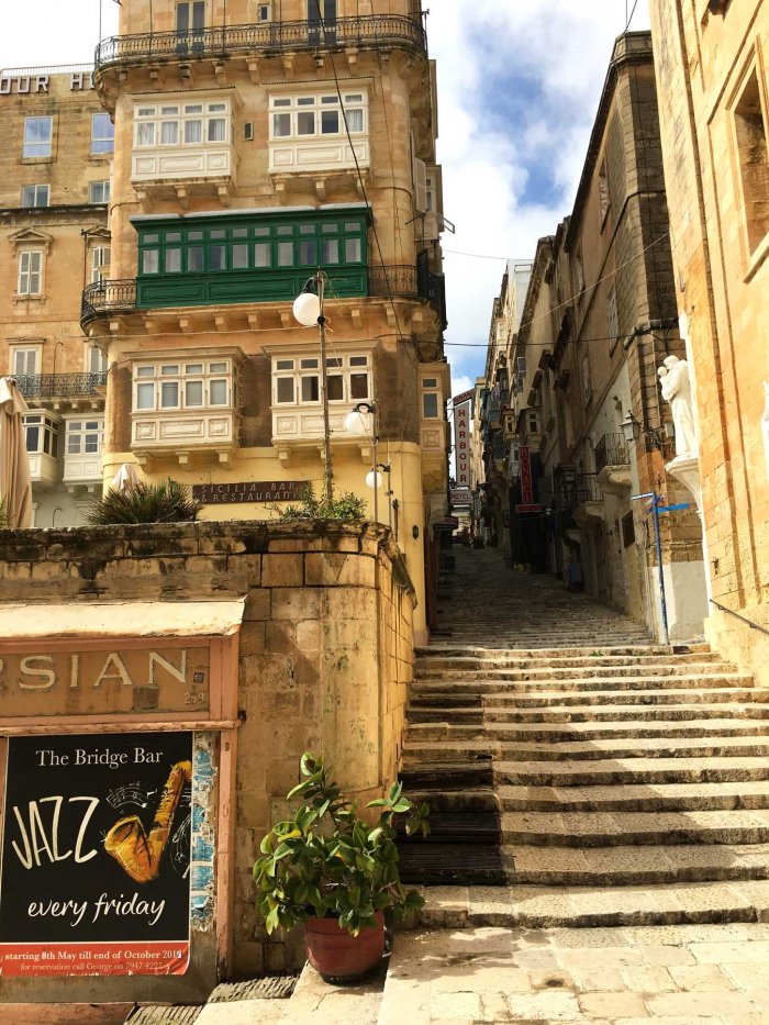 Valletta street, Bridge Bar