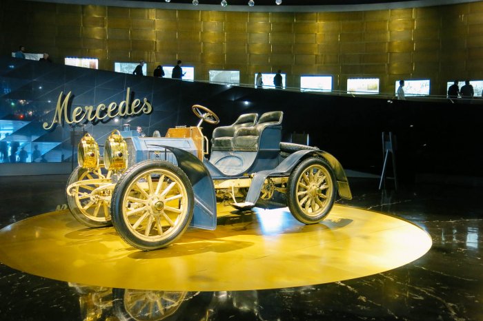 Mercedes Benz museum Stuttgart